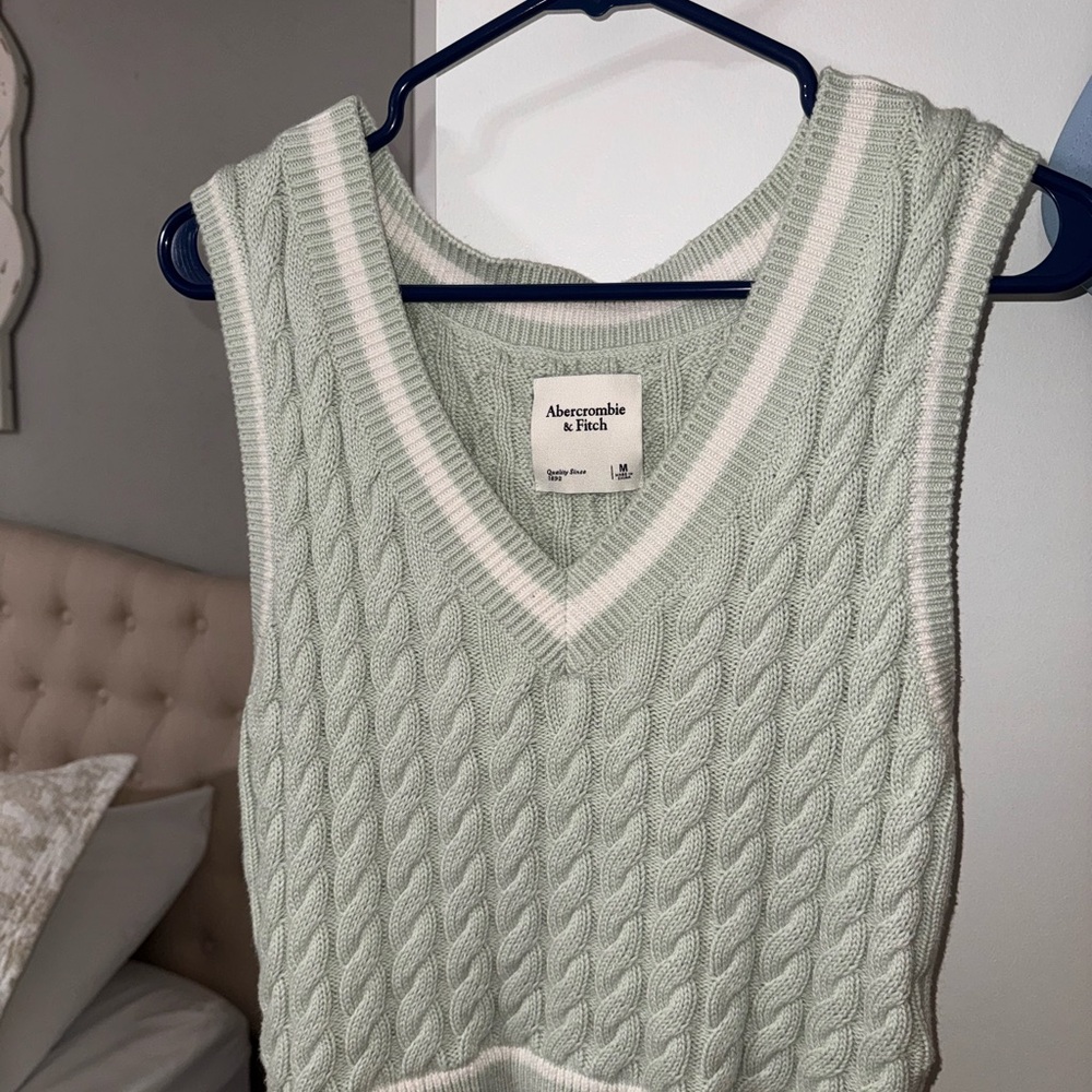 Abercrombie & Fitch Light Green V-Neck Sweater Vest